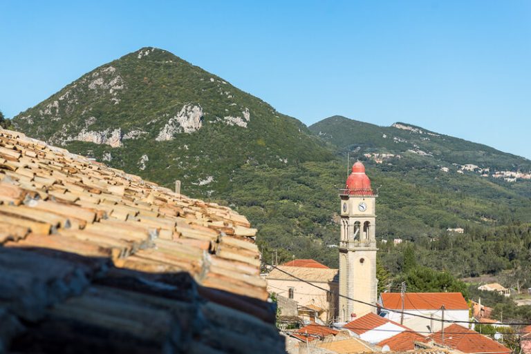 12-ferienhaus-petrakis-balkon-agios-matheus-turm